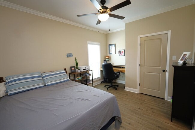 Building Photo - 3905 Crusader Ct
