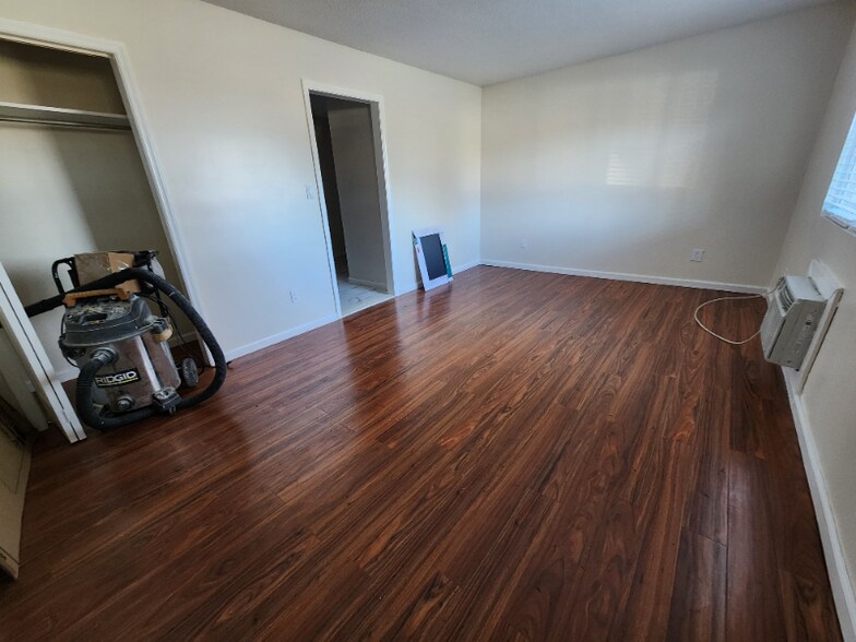 Building Photo - 22 Crescent St