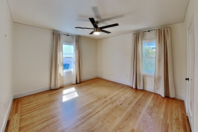 Building Photo - Charming Land Park Cottage – A Hidden Gem in the Heart of the City
