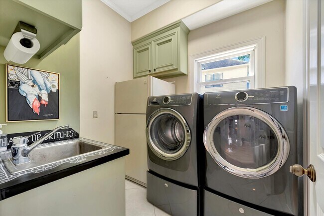 Building Photo - 14826 Sparkling Bay Ln