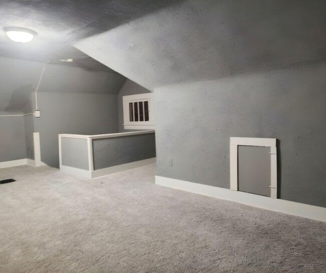 Building Photo - 937 Lawton St