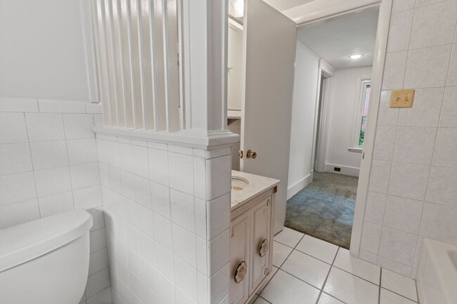 Building Photo - AVAILABLE NOW! Don't miss this amazing 3-bedroom with a RIVERFRONT view in Brackenridge!