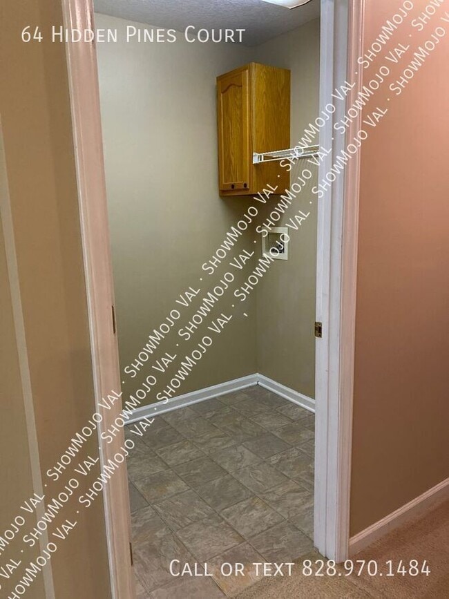 Building Photo - 64 Hidden Pines Ct