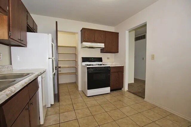 Building Photo - 404 Sandalwood Ln