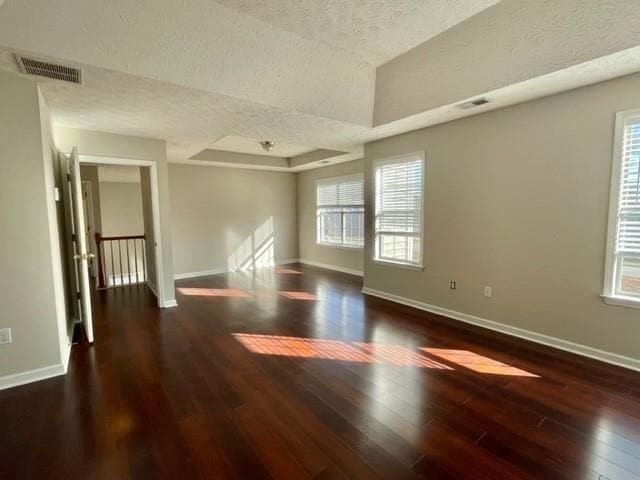 Building Photo - 8043 Clearview Cir