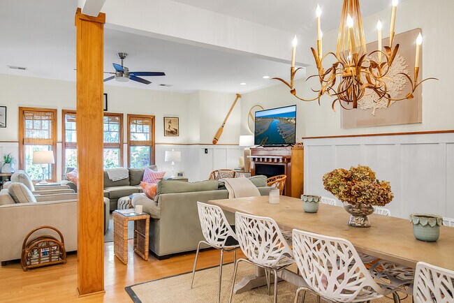 Building Photo - 203 Da Gullah Way