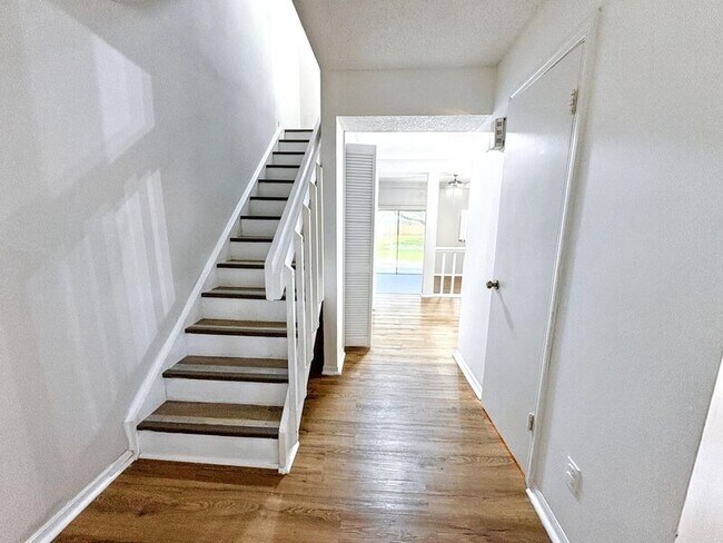 Building Photo - 12715 N 57th St