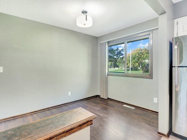 Building Photo - 3 bed Rambler on huge lot