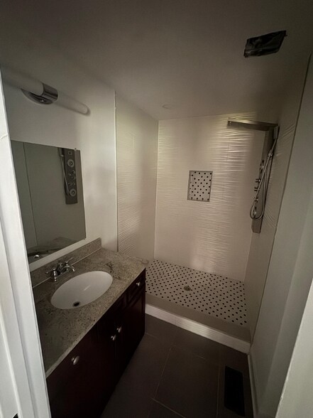 Building Photo - 6415 Hidden Forest Dr