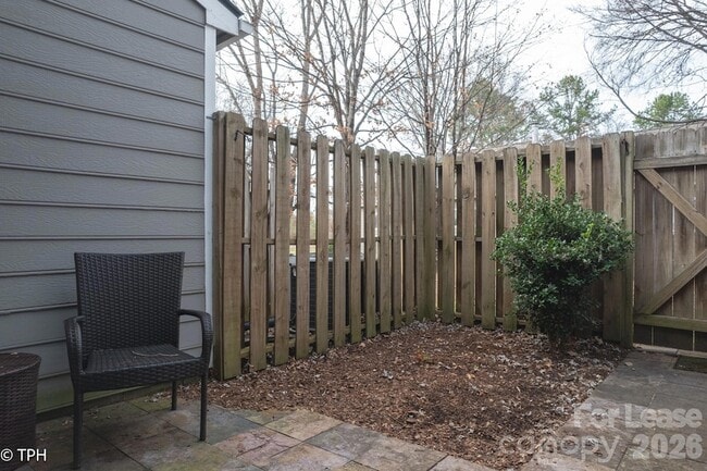 Building Photo - 6124 Heath Ridge Ct