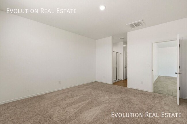 Building Photo - 11461 E Ulysses Ave