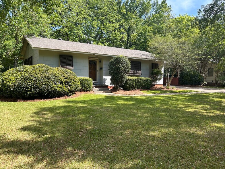 Building Photo - 1510 Wilhurst St