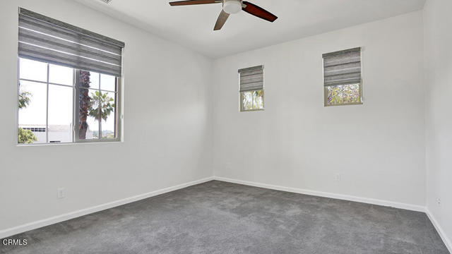 Building Photo - 137 Primrose Dr
