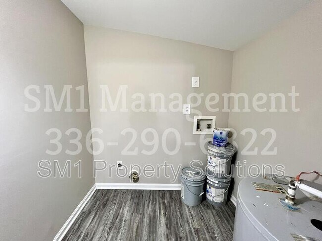 Building Photo - 638 Hodgin Valley Rd
