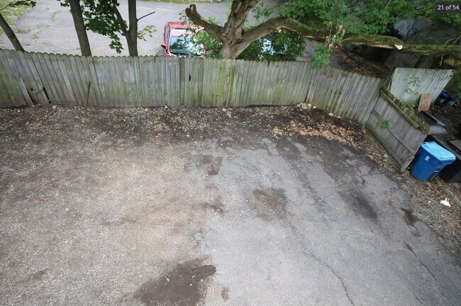 Building Photo - 753 Academy St