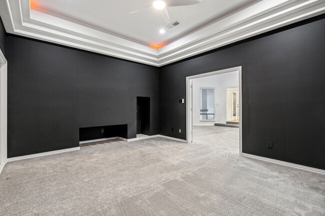 Building Photo - 1229 Strathmore Dr