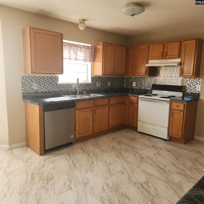 Building Photo - 19 Barnley Ct