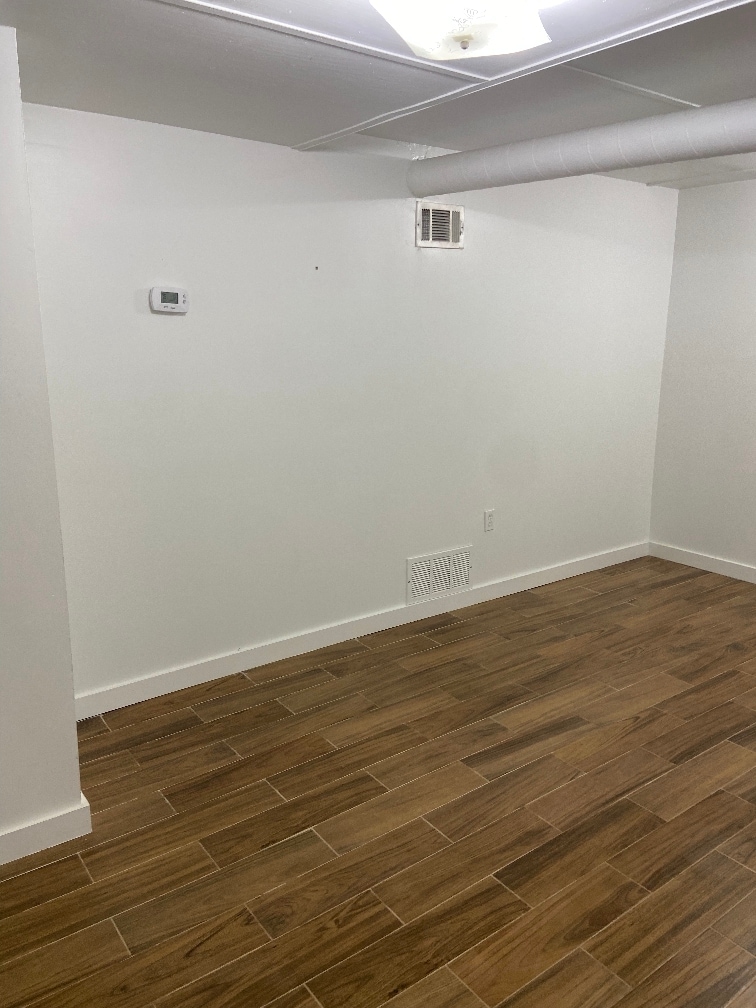 Thermostat Controls - 3388 Harrison Rd