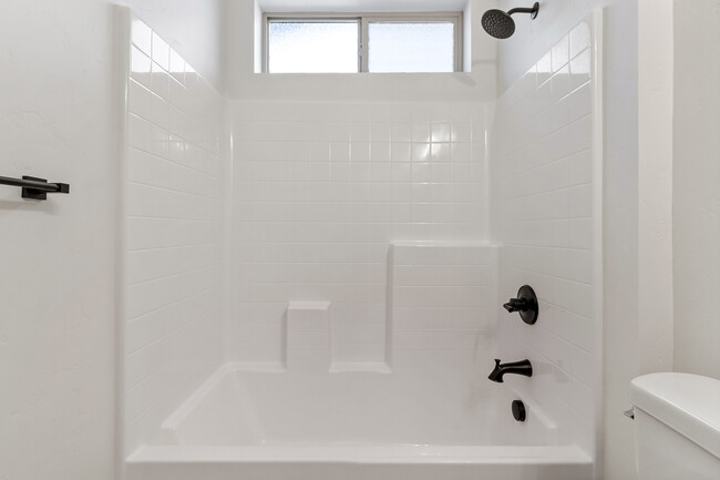 Building Photo - 4646 S Selatir Way