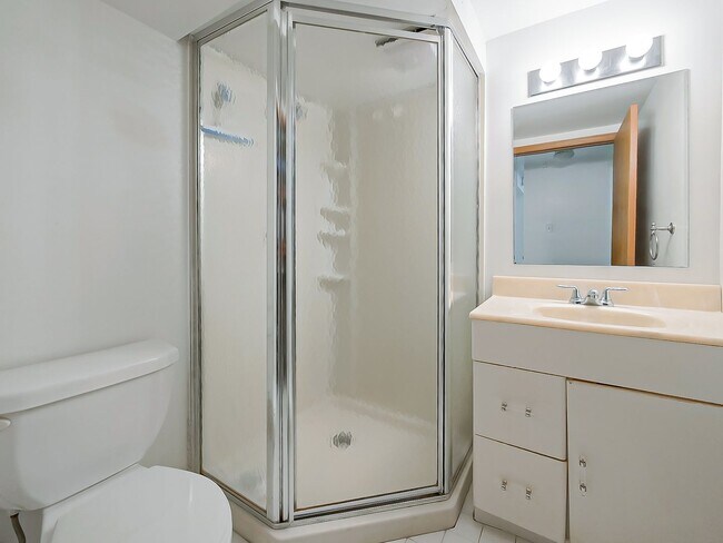 Building Photo - AVAILABLE NOW! Beautifully Updated 3-Bedroom Home with High-End Finishes!