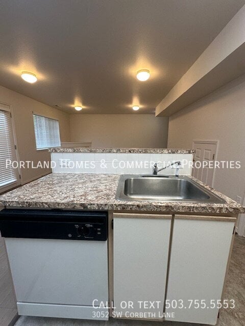 Building Photo - 3052 SW Corbeth Ln