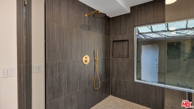 Building Photo - 4559 Morella Ave