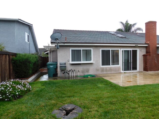 Building Photo - Spacious One Story 3-bedroom, 2-bathroom H...
