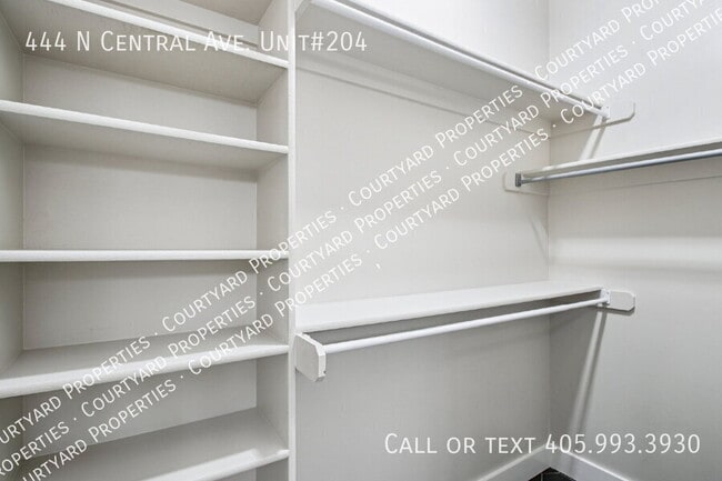 Building Photo - 444 N Central Ave