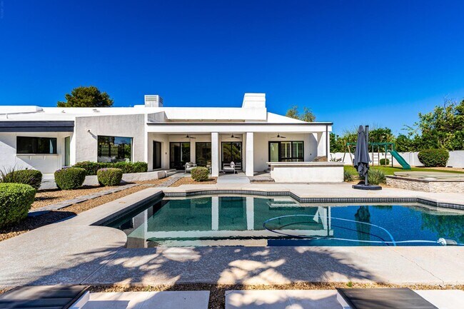 Building Photo - 9917 N 52nd St