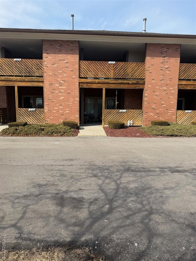 Building Photo - 16525 Woodlane