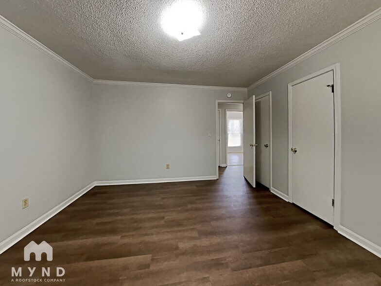 Building Photo - 4353 Morningside Dr