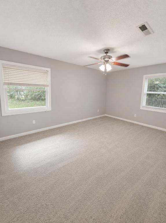 Building Photo - 302 Richland Dr