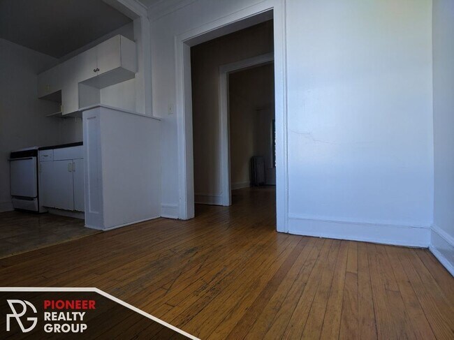 Building Photo - 2336 N Spaulding Ave