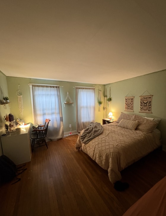 Building Photo - 11 Eames Pl