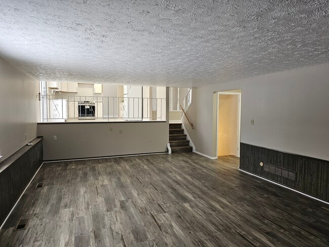 Building Photo - 3589 Delmar Dr