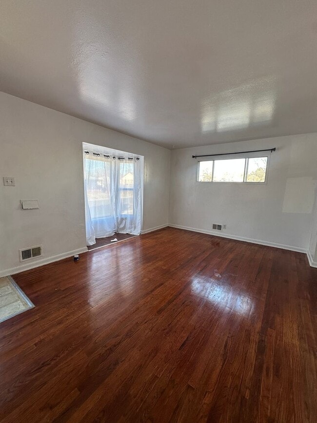 Building Photo - Single Family House in Denver near by I-25