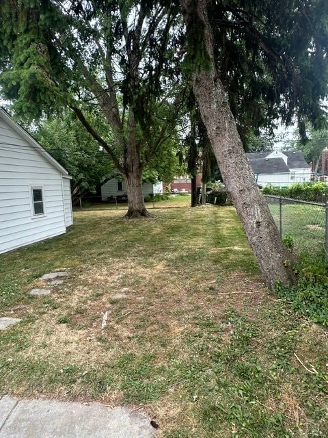 Building Photo - 15346 Camden Ave