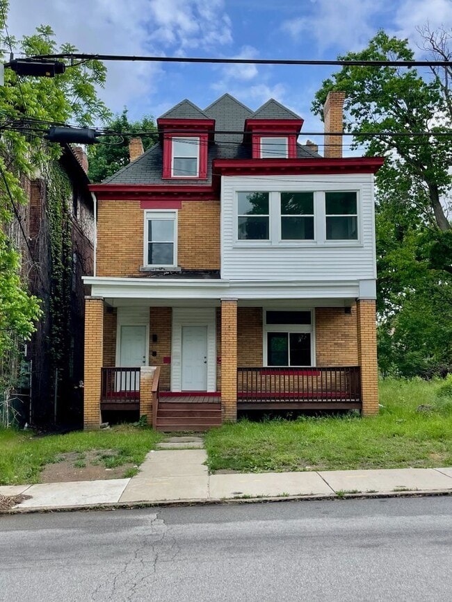 Building Photo - 1107 South Ave