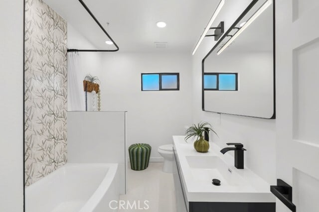 Building Photo - 3940 Cll San Antonio