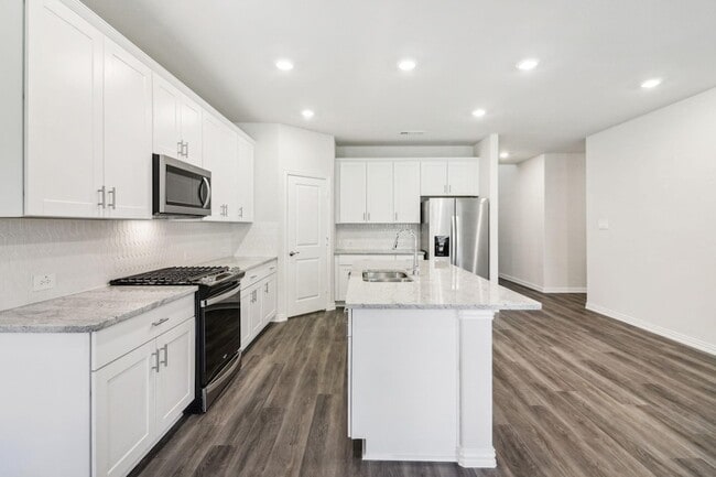 Building Photo - 709 Tidal Dr