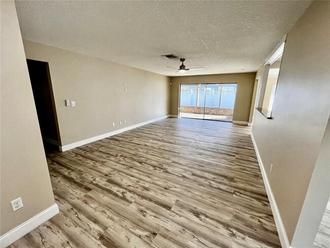 Building Photo - 1329 Medinah Ct