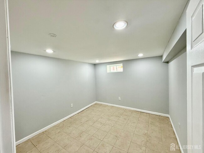 Building Photo - 35 Fiat Ave