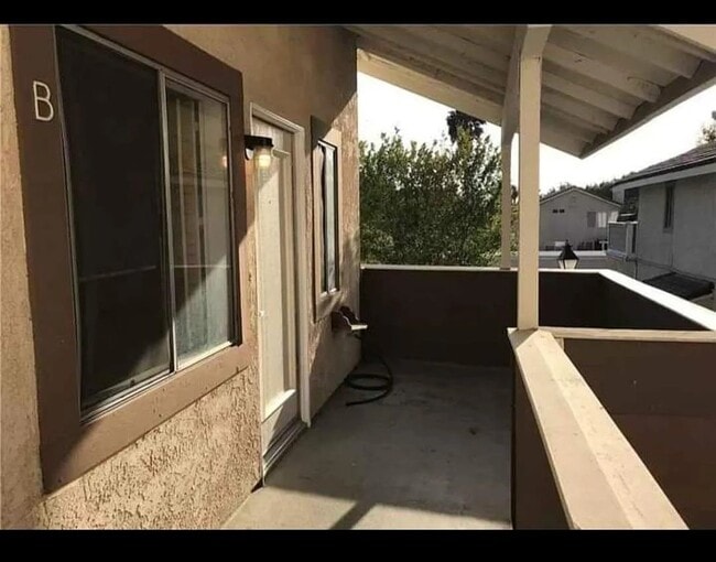 Building Photo - 3645 Country Oaks Loop