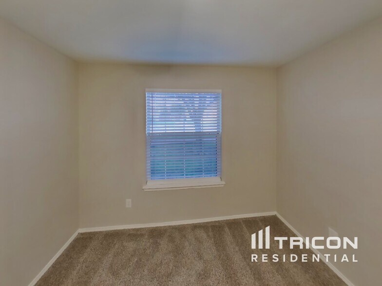Building Photo - 2965 Misty Ridge Ln