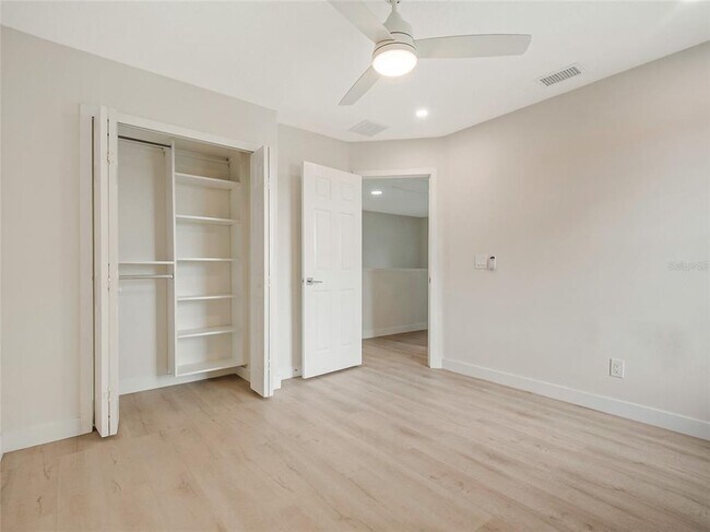 Building Photo - 3906 Quartz Ave