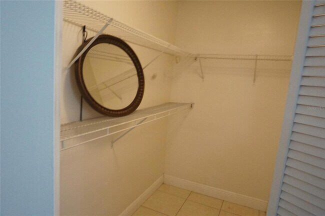 Building Photo - 2584 Grassy Point Dr