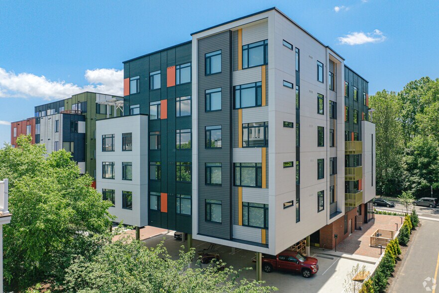 Building Photo - 609 Concord Ave