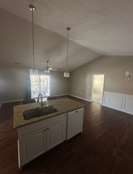 Living Room - 750 Hidden Ridge Ct