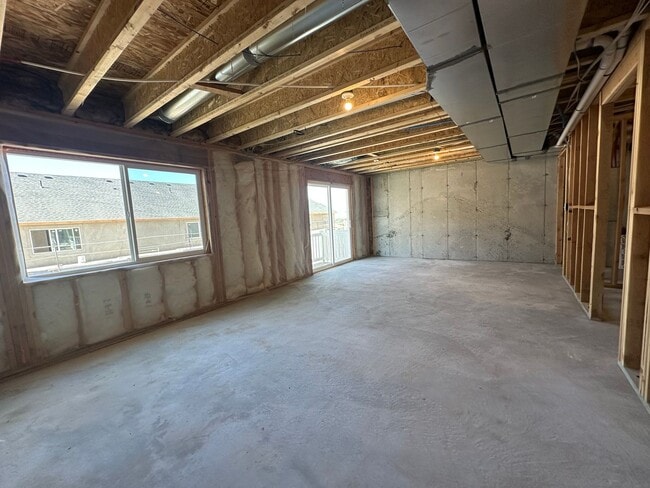Building Photo - 5228 Acacia Dr