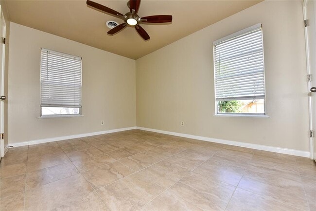 Building Photo - 7605 Carriage Dr